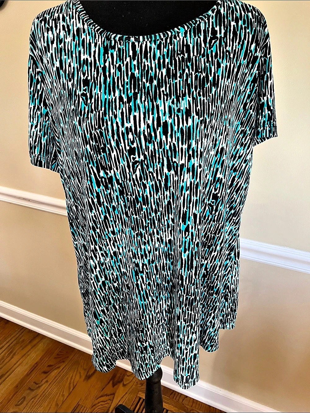 JM Collection Abstract Print Short Sleeve Top Size Large